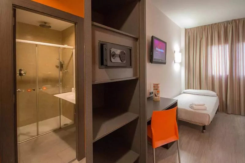 Отель H2 Fuenlabrada