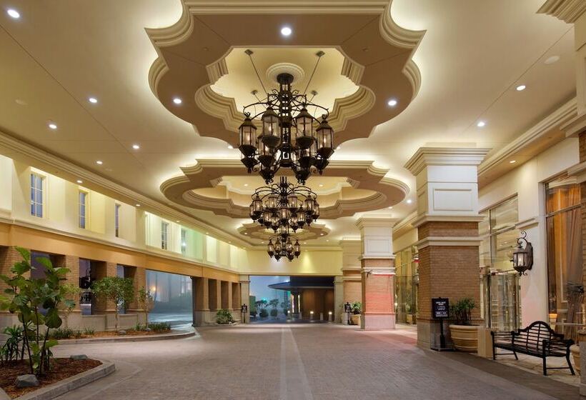 فندق Caesars New Orleans