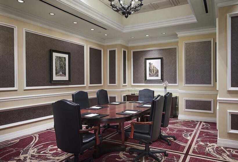 فندق Caesars New Orleans