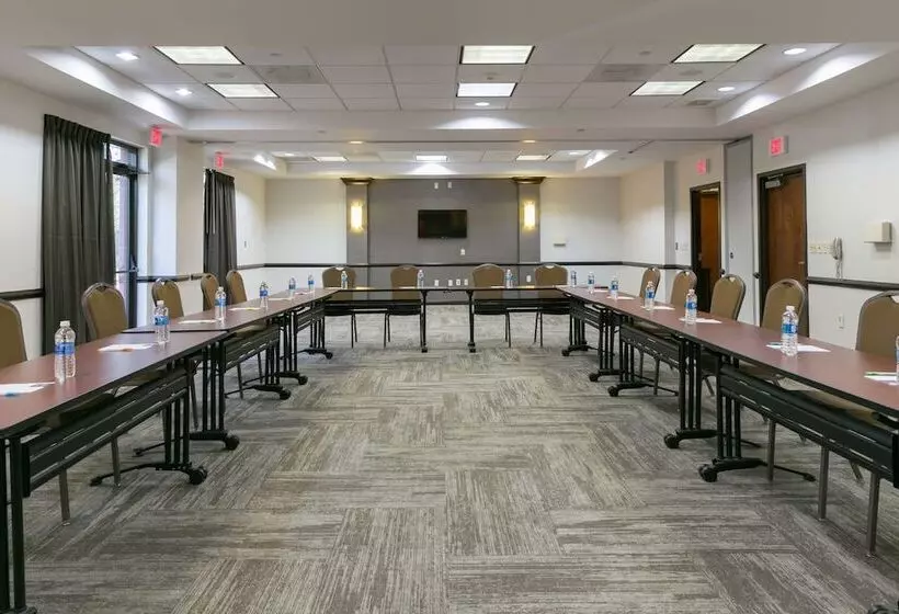 Отель Hyatt Place Detroit/utica