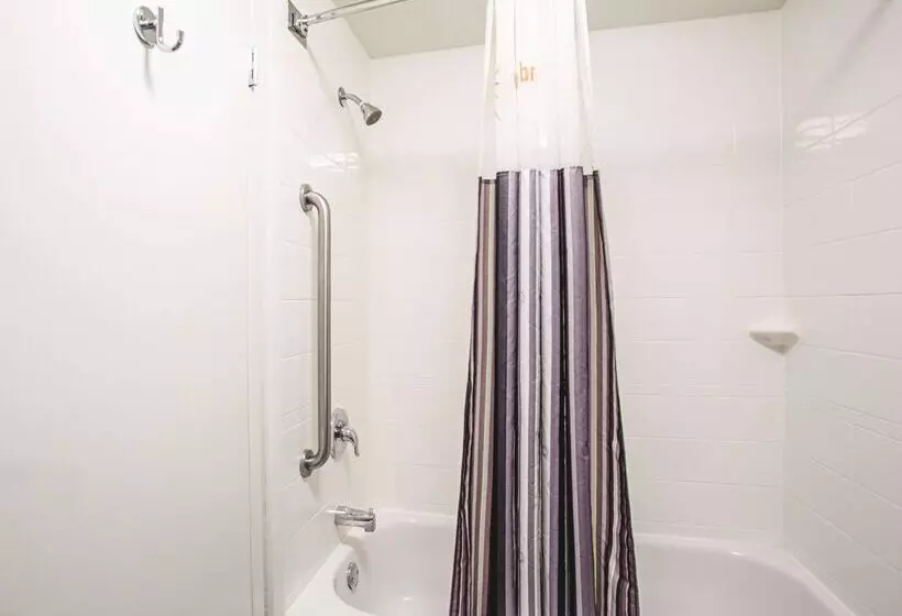 هتل La Quinta By Wyndham Baltimore N / White Marsh