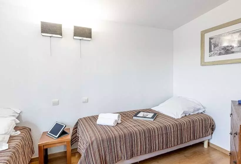 Отель Madame Vacances Les Cottages De Valjoly