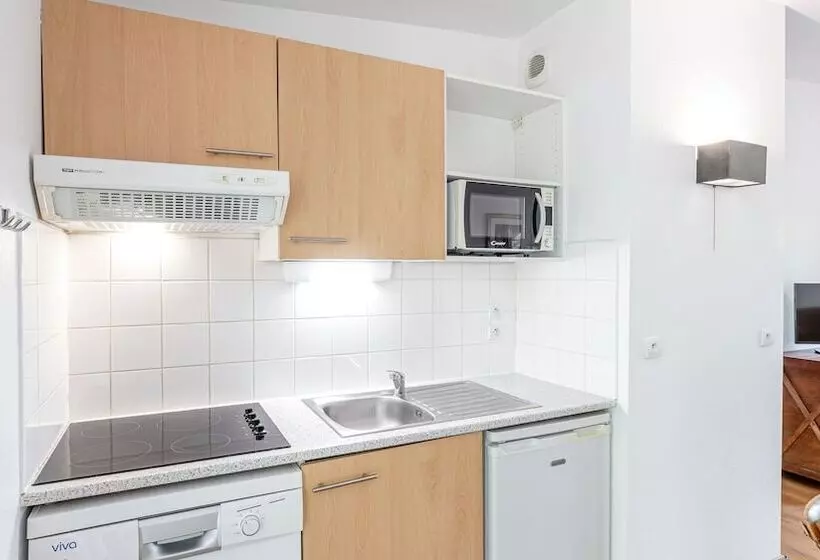 Отель Madame Vacances Les Cottages De Valjoly