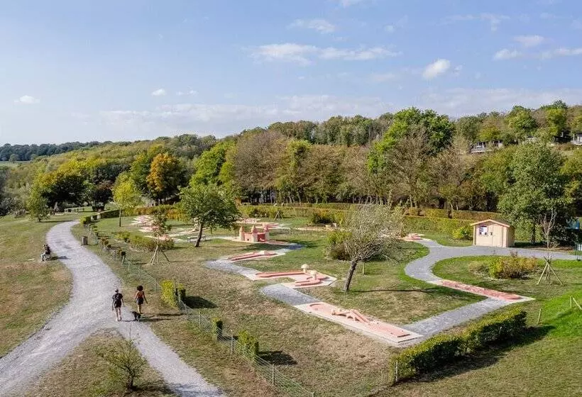 Отель Madame Vacances Les Cottages De Valjoly