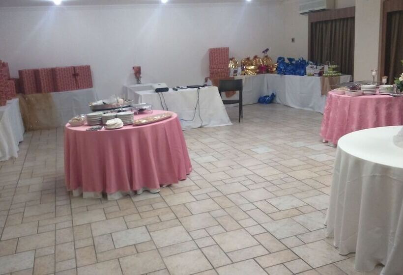 ホテル Metropolitan