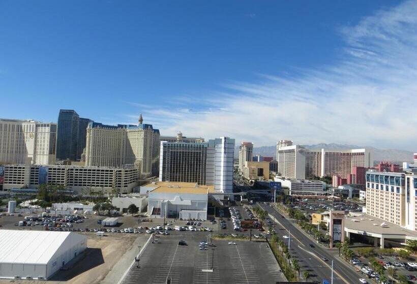 فندق The Platinum