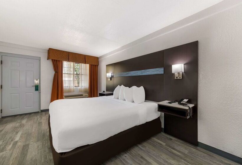 فندق Quality Inn & Suites Airport