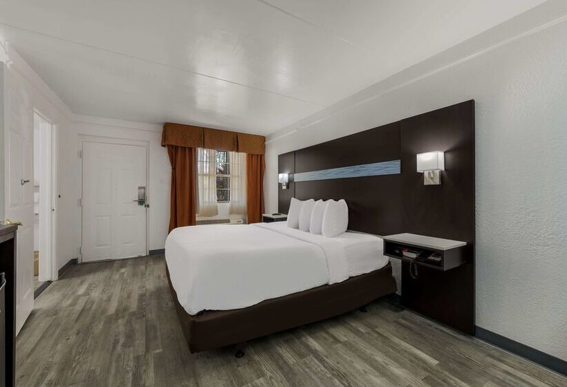 فندق Quality Inn & Suites Airport