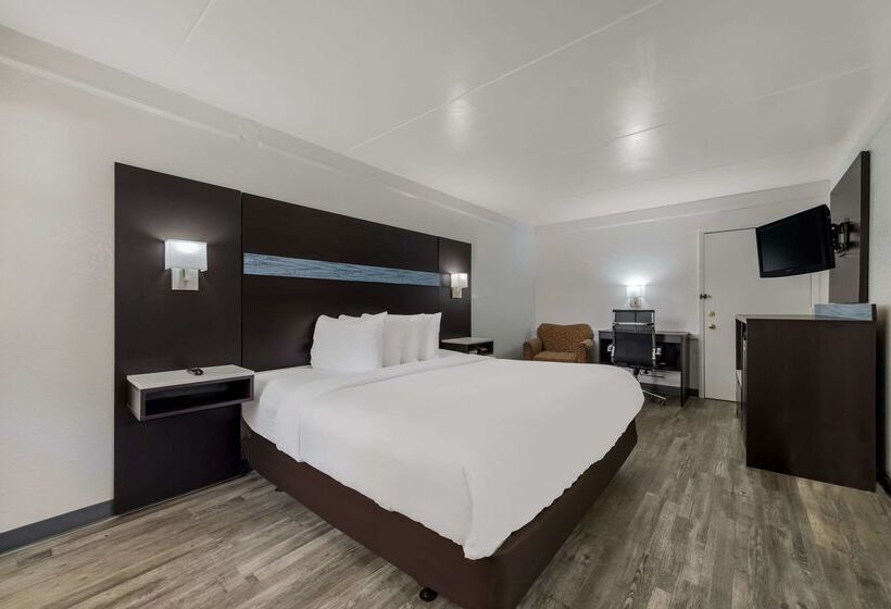 فندق Quality Inn & Suites Airport