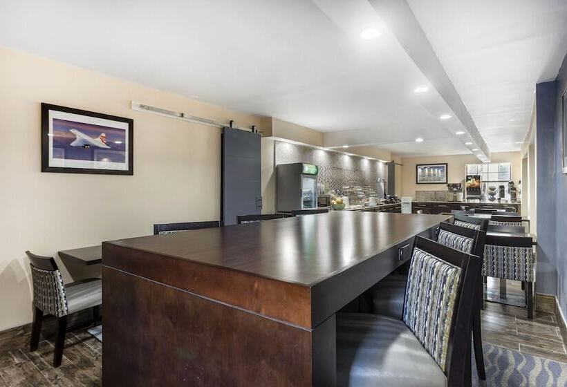 فندق Quality Inn & Suites Airport