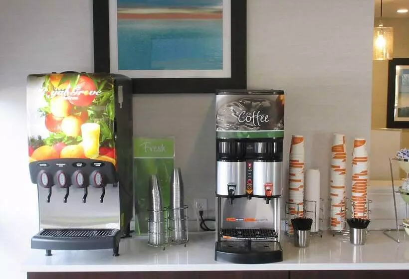 هتل Quality Inn Palm Beach International Airport