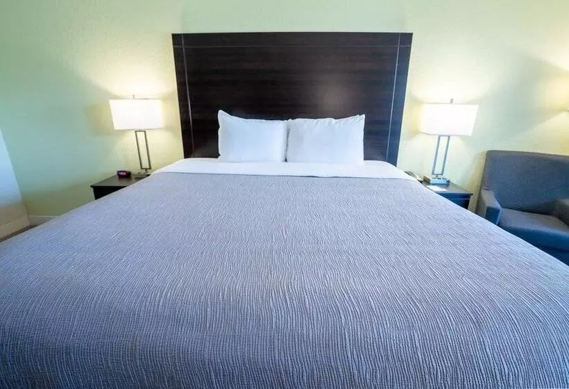 هتل Quality Inn Palm Beach International Airport