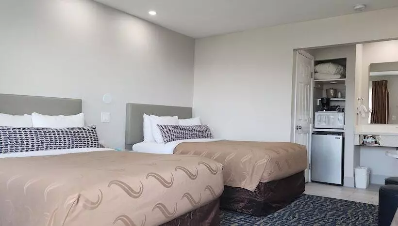 בית מלון כפרי The Grove At Pismo Beach