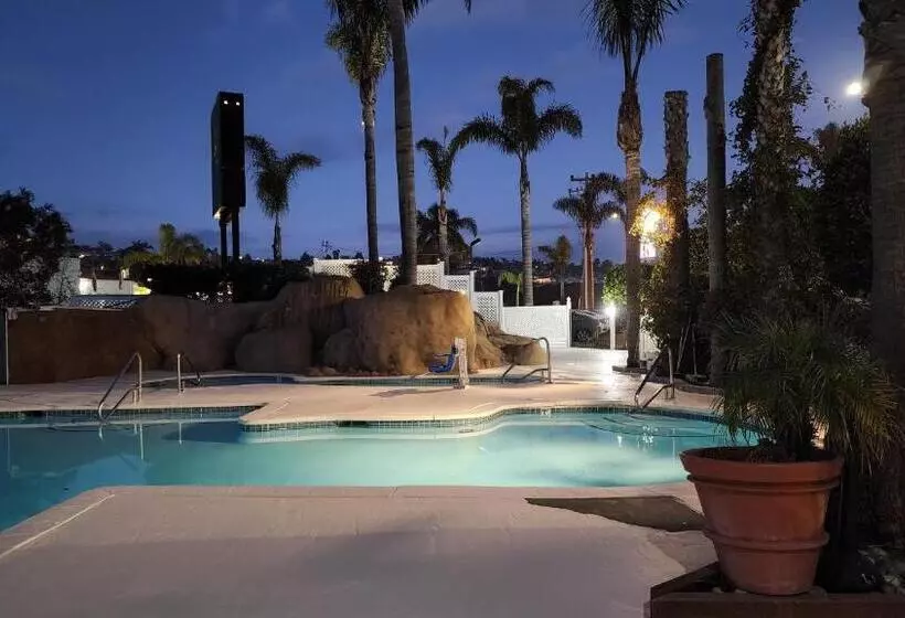 בית מלון כפרי The Grove At Pismo Beach