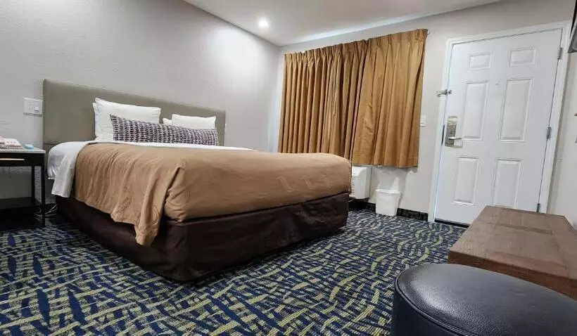 בית מלון כפרי The Grove At Pismo Beach