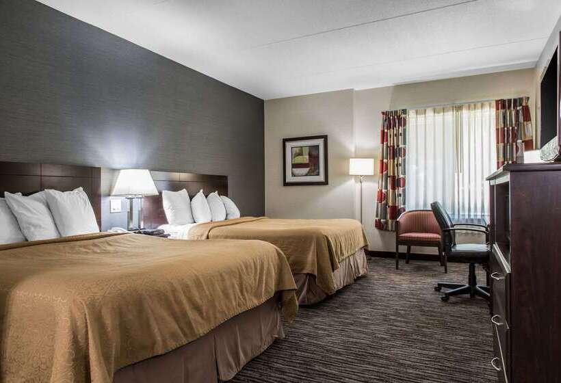 فندق Quality Inn & Suites Danbury Near University