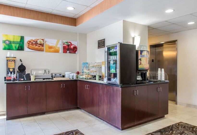 فندق Quality Inn & Suites Danbury Near University