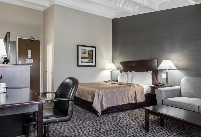 فندق Quality Inn & Suites Danbury Near University