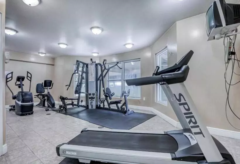 호텔 Rentals At Waters Edge Condominiums