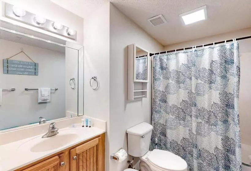 호텔 Rentals At Waters Edge Condominiums