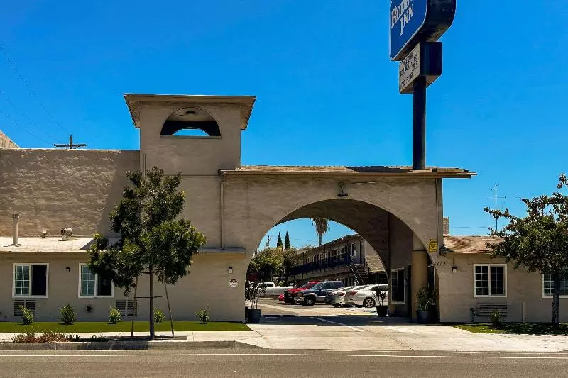 Отель Rodeway Inn National City San Diego South