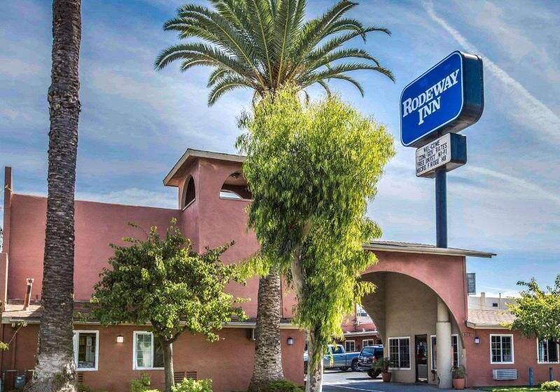 בית מלון כפרי Rodeway Inn National City San Diego South
