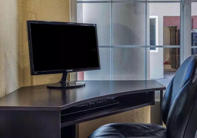 Отель Rodeway Inn National City San Diego South