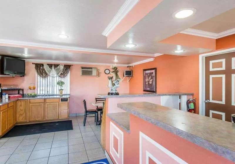 호텔 Studio 6 Suites San Bernardino, Ca