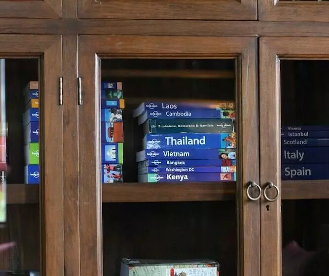 Отель The Quarter Pai