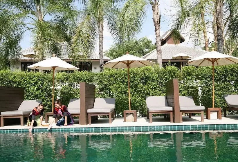 Отель The Quarter Pai