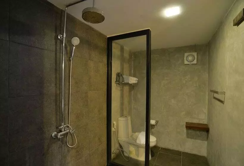 Отель The Quarter Pai