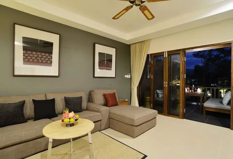 Отель The Quarter Pai