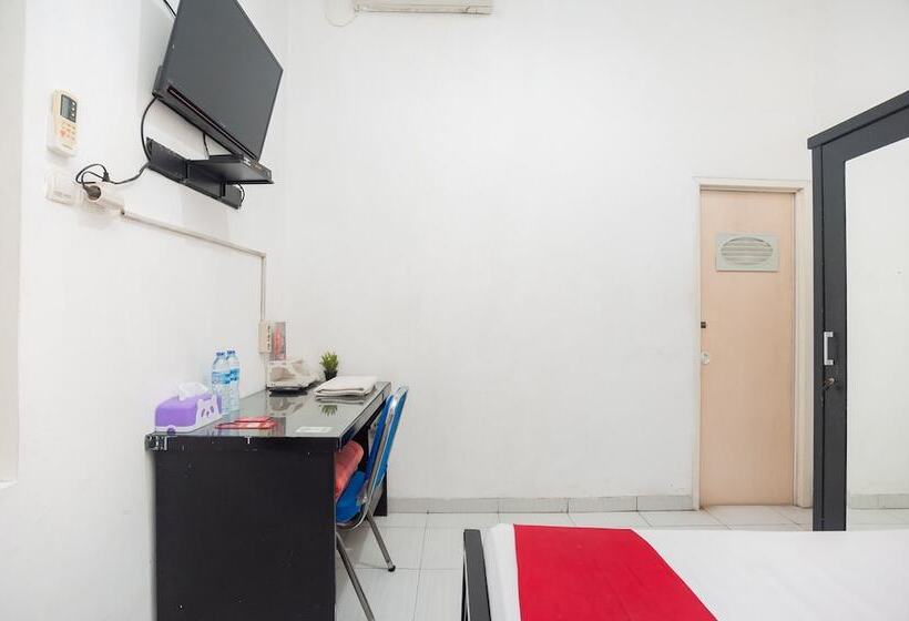 فندق Reddoorz Syariah Near Grand Galaxy Park