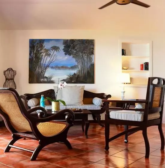 Blue Margouillat Seaview Hotel Relais & Chateaux