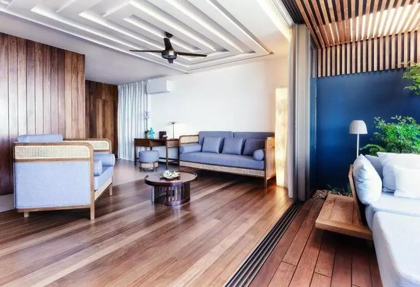 Blue Margouillat Seaview Hotel Relais & Chateaux