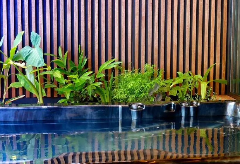 Blue Margouillat Seaview Hotel Relais & Chateaux