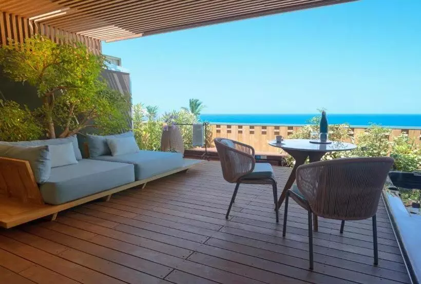 Blue Margouillat Seaview Hotel Relais & Chateaux