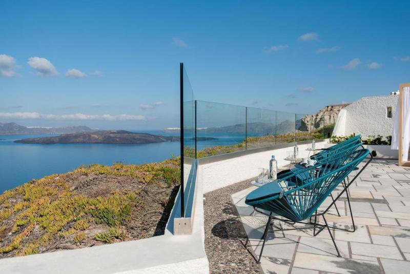 Caldera S Dolphin Suites