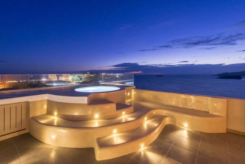 Caldera S Dolphin Suites