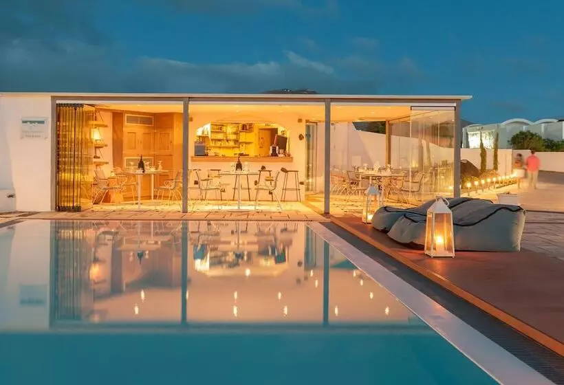 Caldera S Dolphin Suites