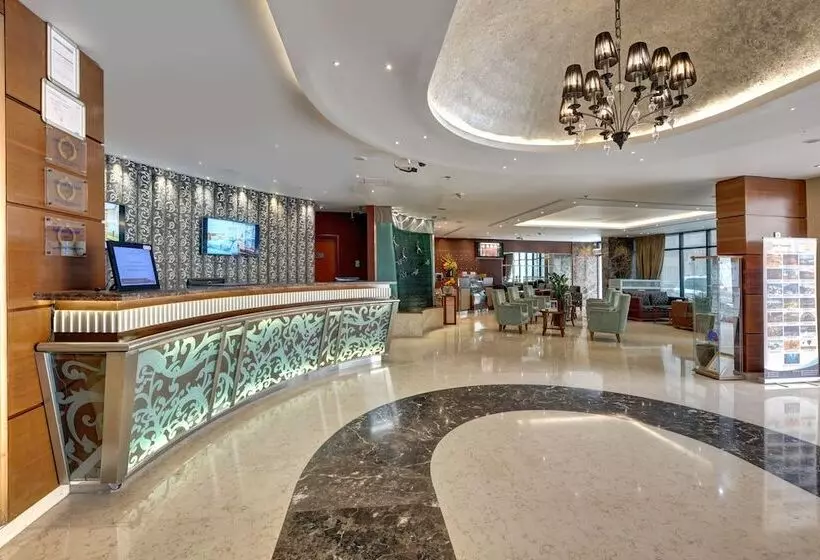 Golden Tulip Hotel Al  Barsha