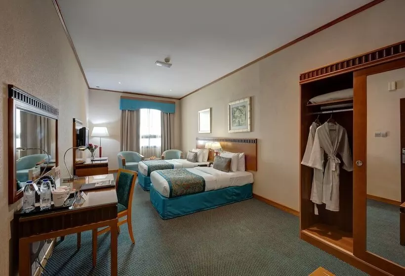 Golden Tulip Hotel Al  Barsha