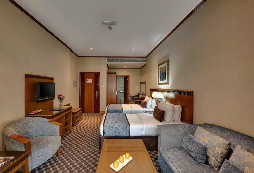 Golden Tulip Hotel Al  Barsha