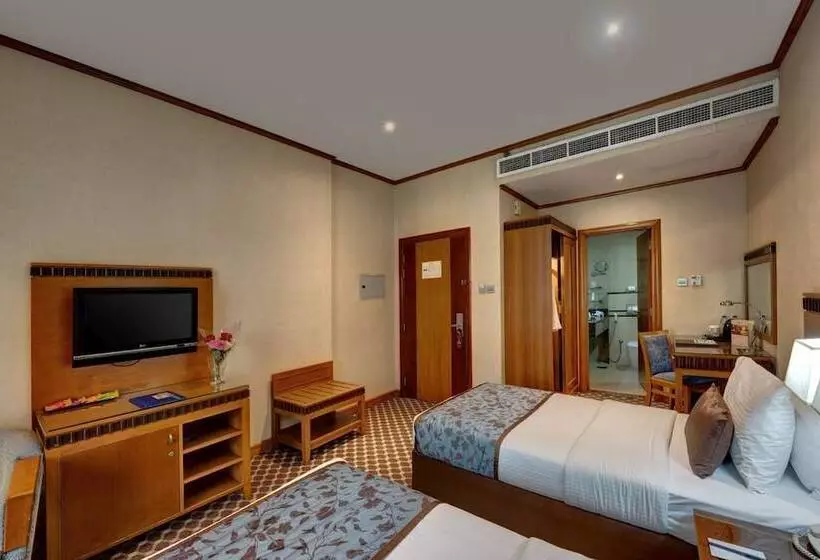 Golden Tulip Hotel Al  Barsha
