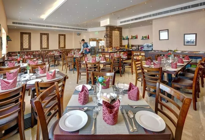 Golden Tulip Hotel Al  Barsha