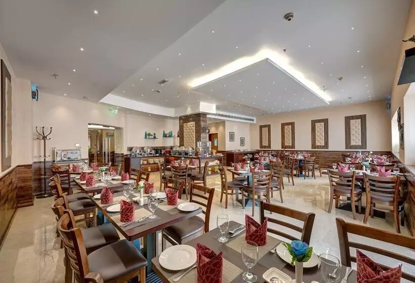 Golden Tulip Hotel Al  Barsha
