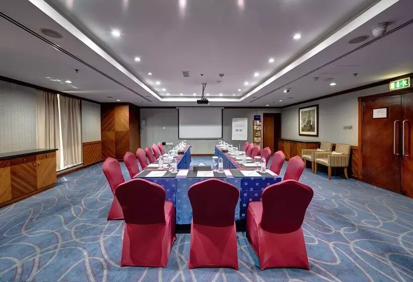 Golden Tulip Hotel Al  Barsha