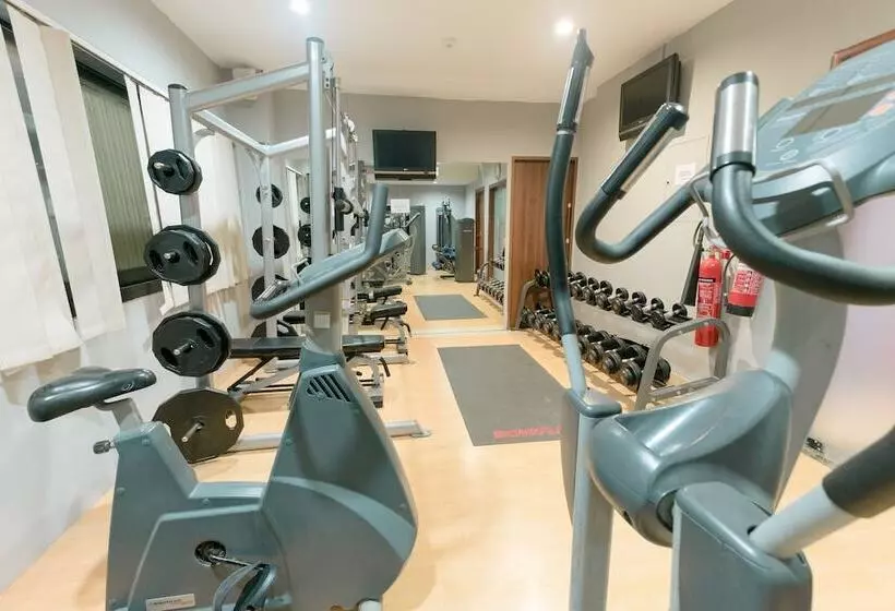 Golden Tulip Hotel Al  Barsha