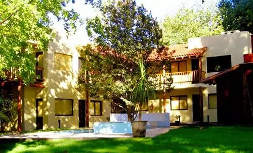 Hotelli Chacras De Coria Lodge