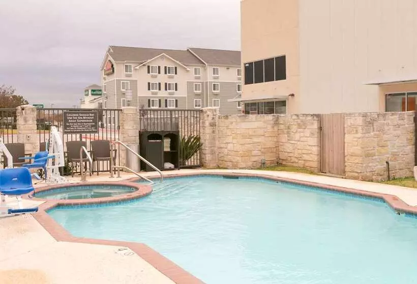 בית מלון כפרי Comfort Suites Austin Nw Lakeline